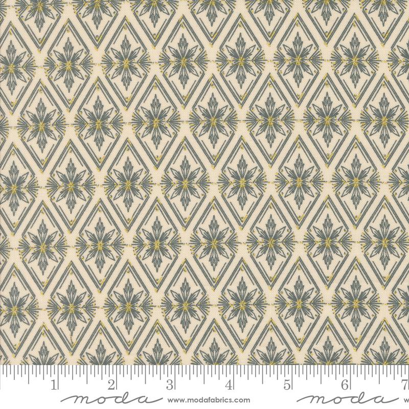 Eggshell - 45626 11M • Old World Yuletide
