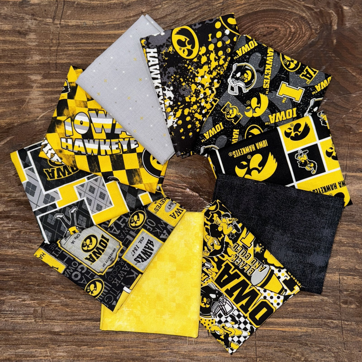 Iowa Hawkeye 10 FQ Bundle
