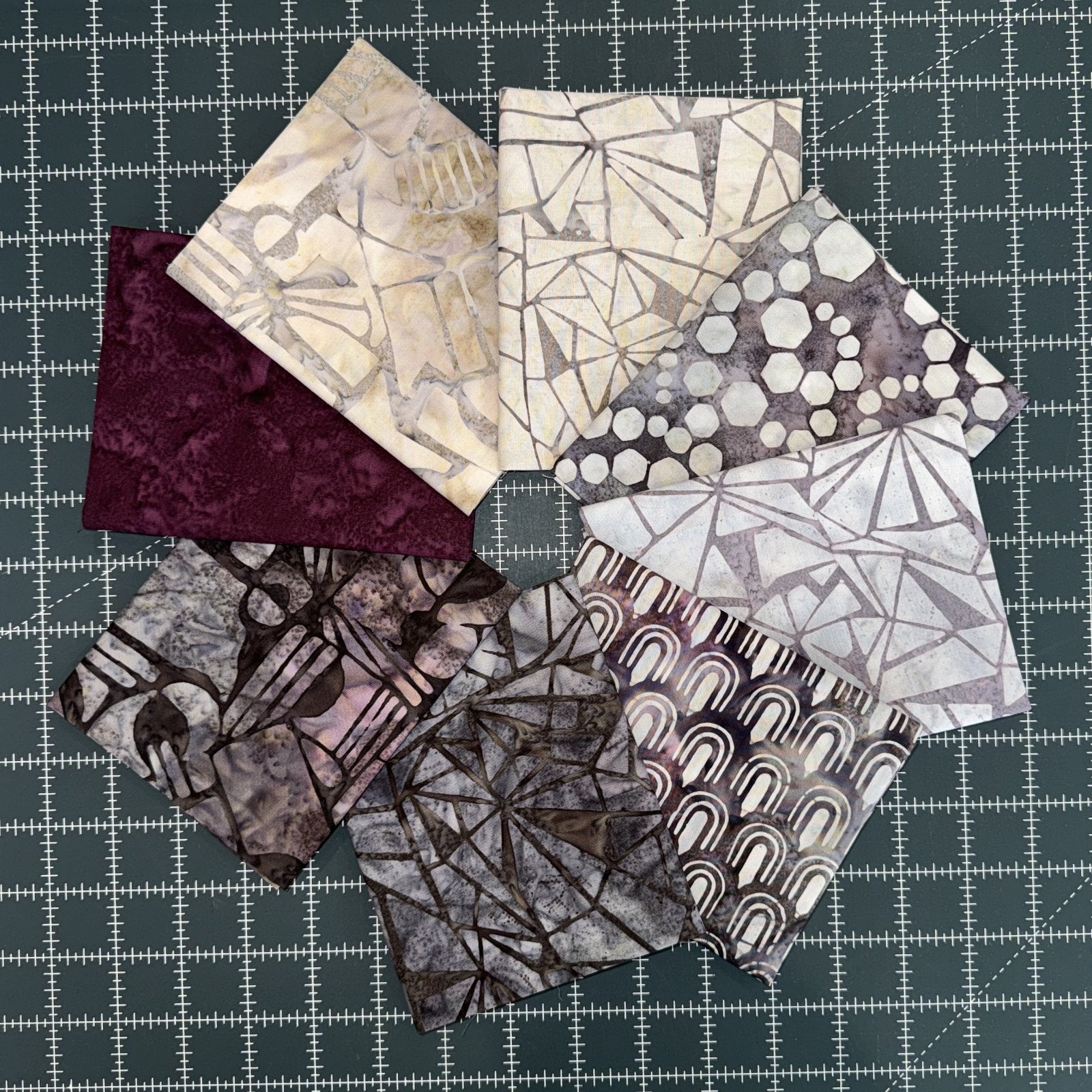 Echoes In Stone 8 FQ Bundle • Robert Kauffman