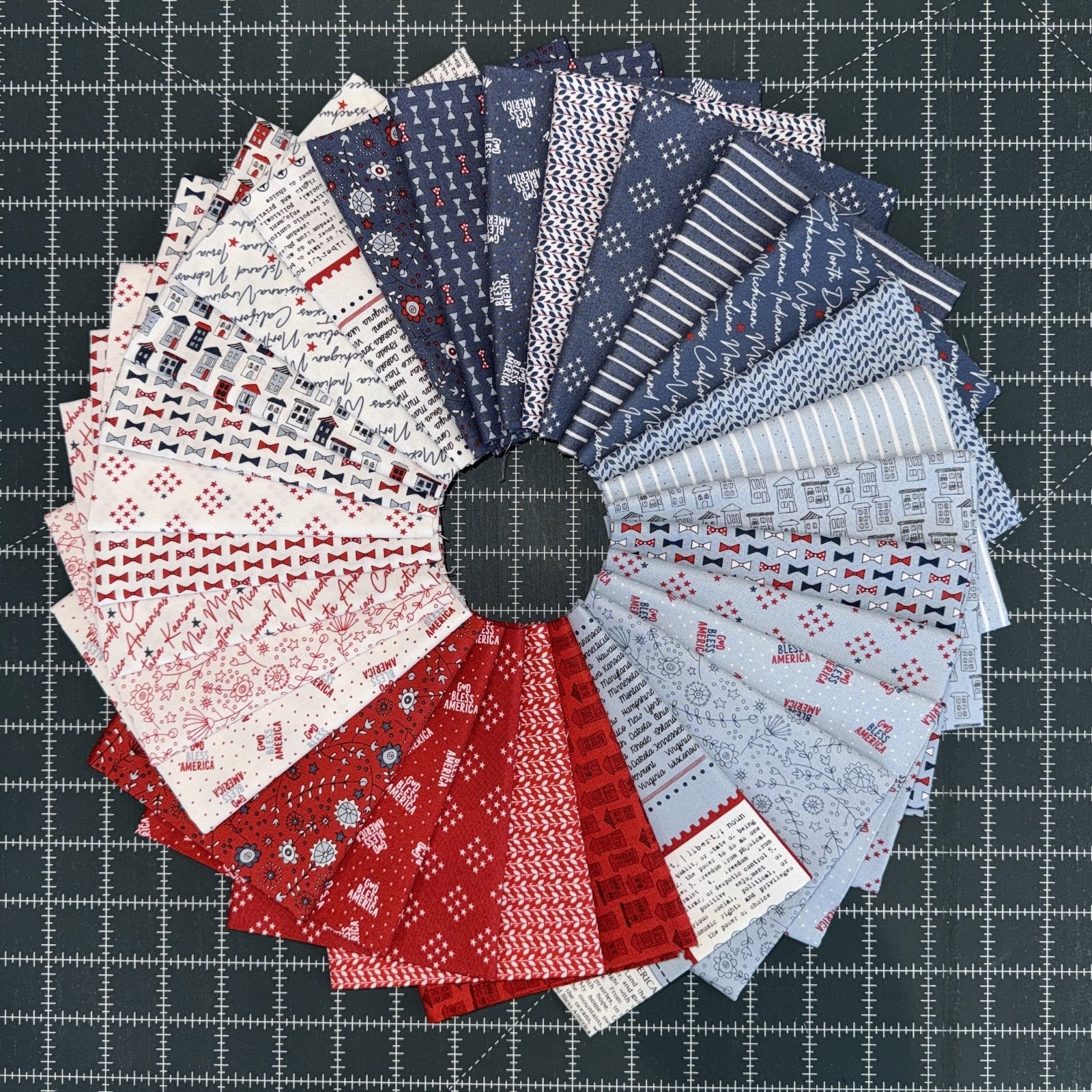 Independence Day 29ct Petite Fat Quarter Bundle • Sweetwater