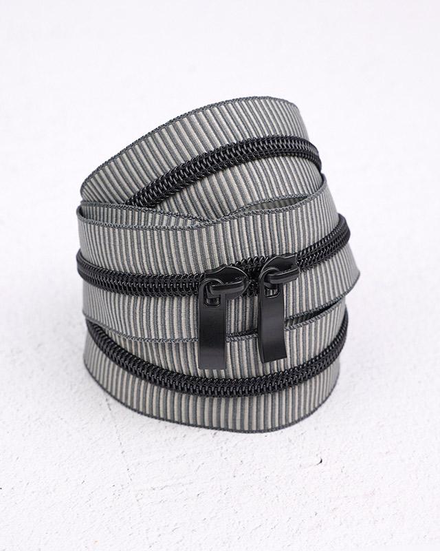 30" Zipper - Zebra Smoke