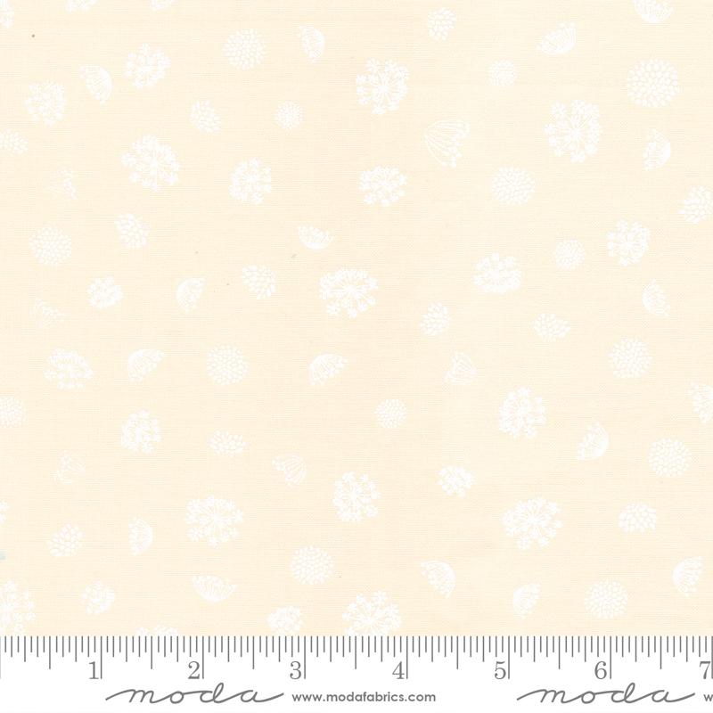Woodland Wildflowers • Cream White • 45587 11