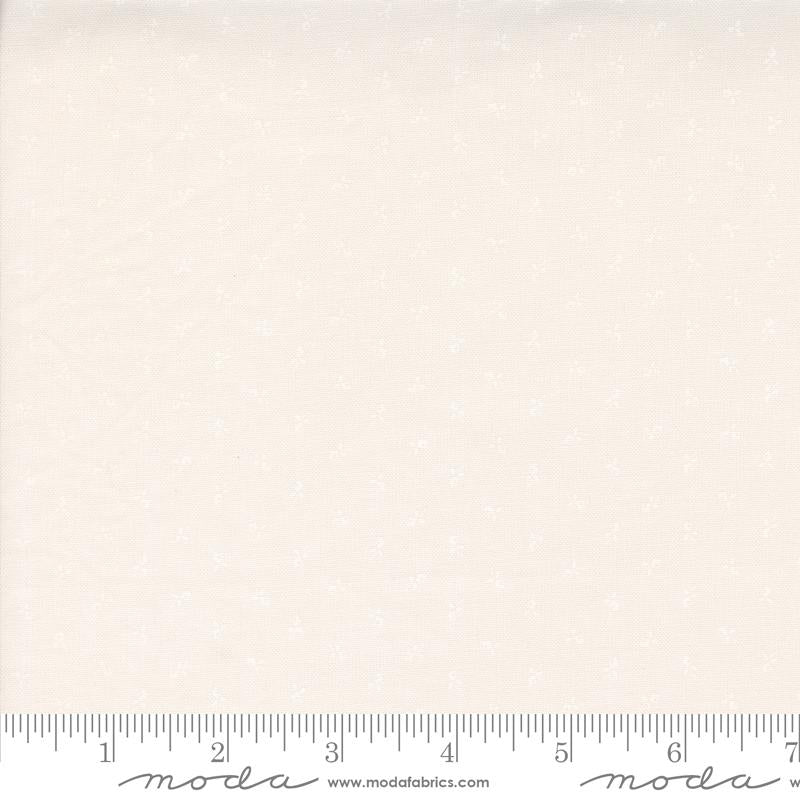 Off White - 49282 11 • Itty Bitty Background Gatherings