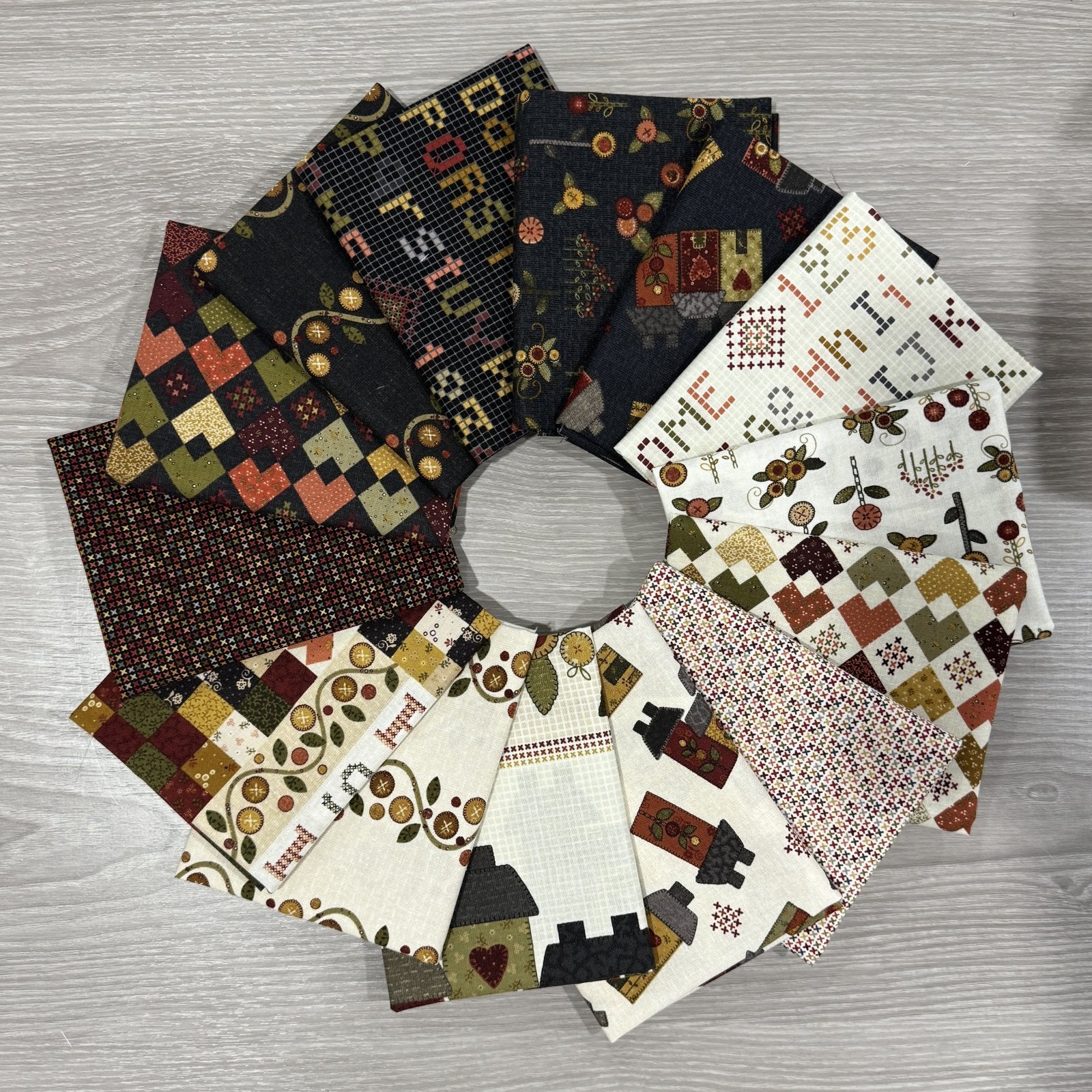 Home Sweet Home 14 Fat Quarter Bundle