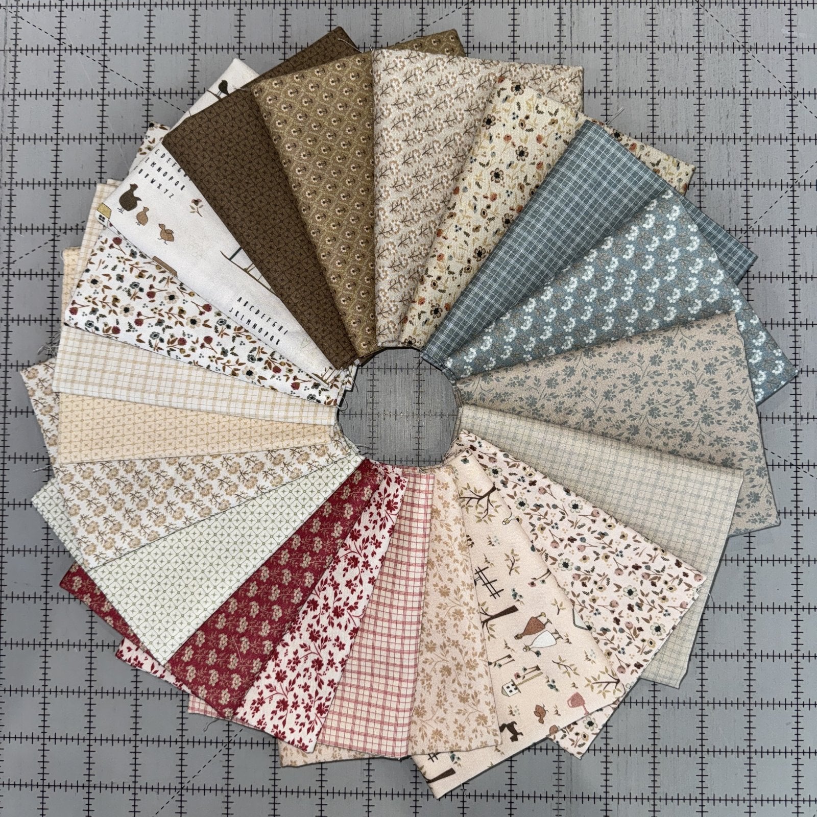 Petite Jeanne 20 FQ Bundle • Windham Fabrics