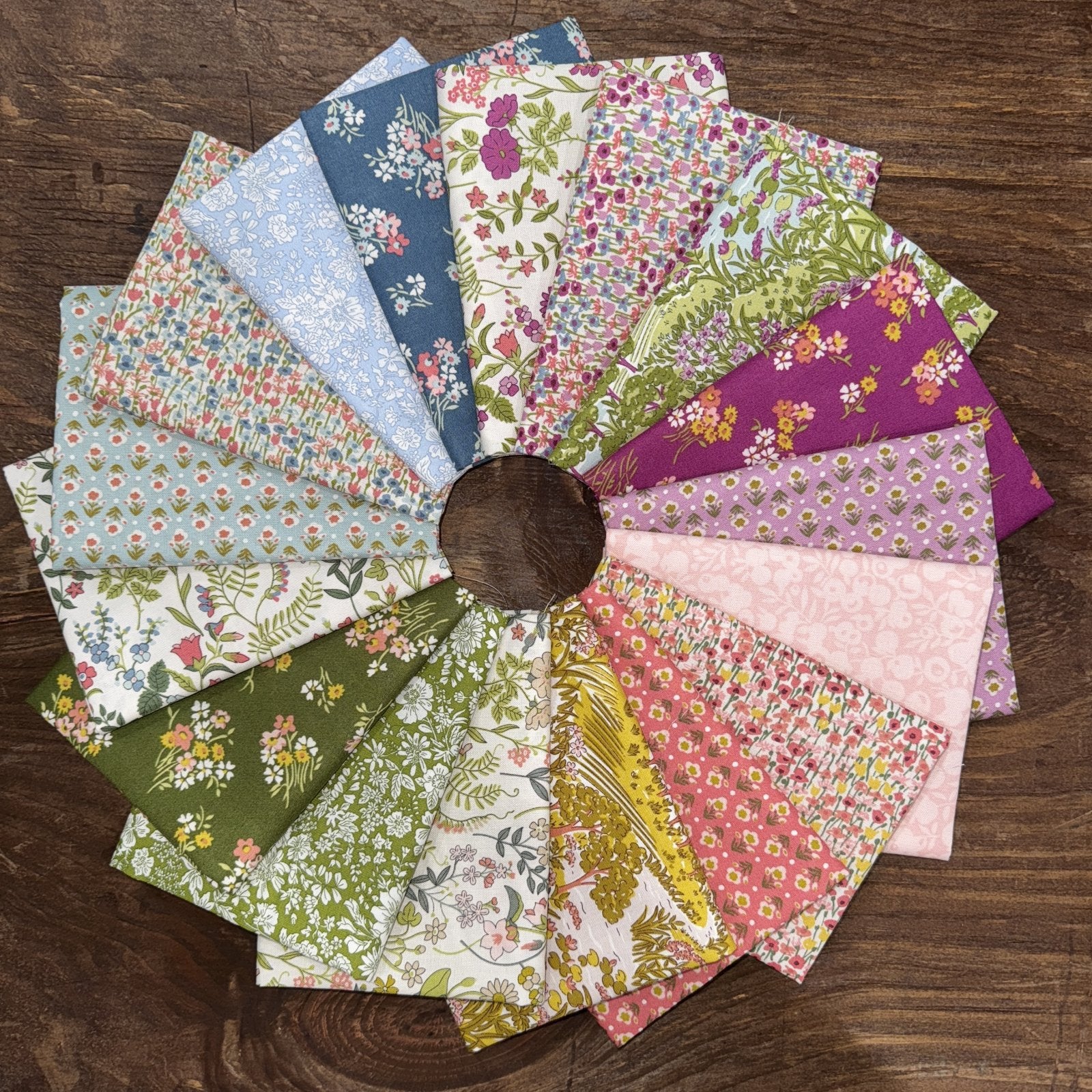 Botanist's Walk 17 FQ Bundle • Liberty Fabrics
