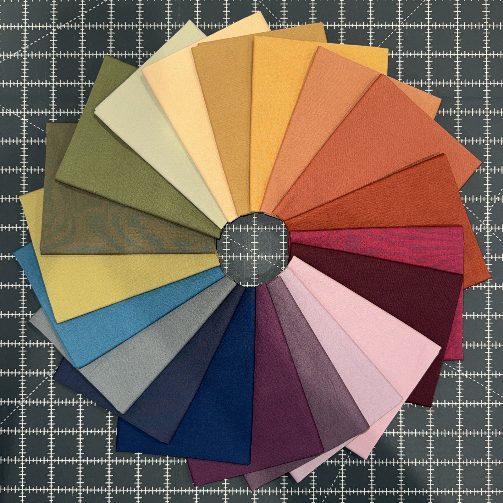 Simply Primitive • Solids - Fat Quarter Bundle 20 ct.