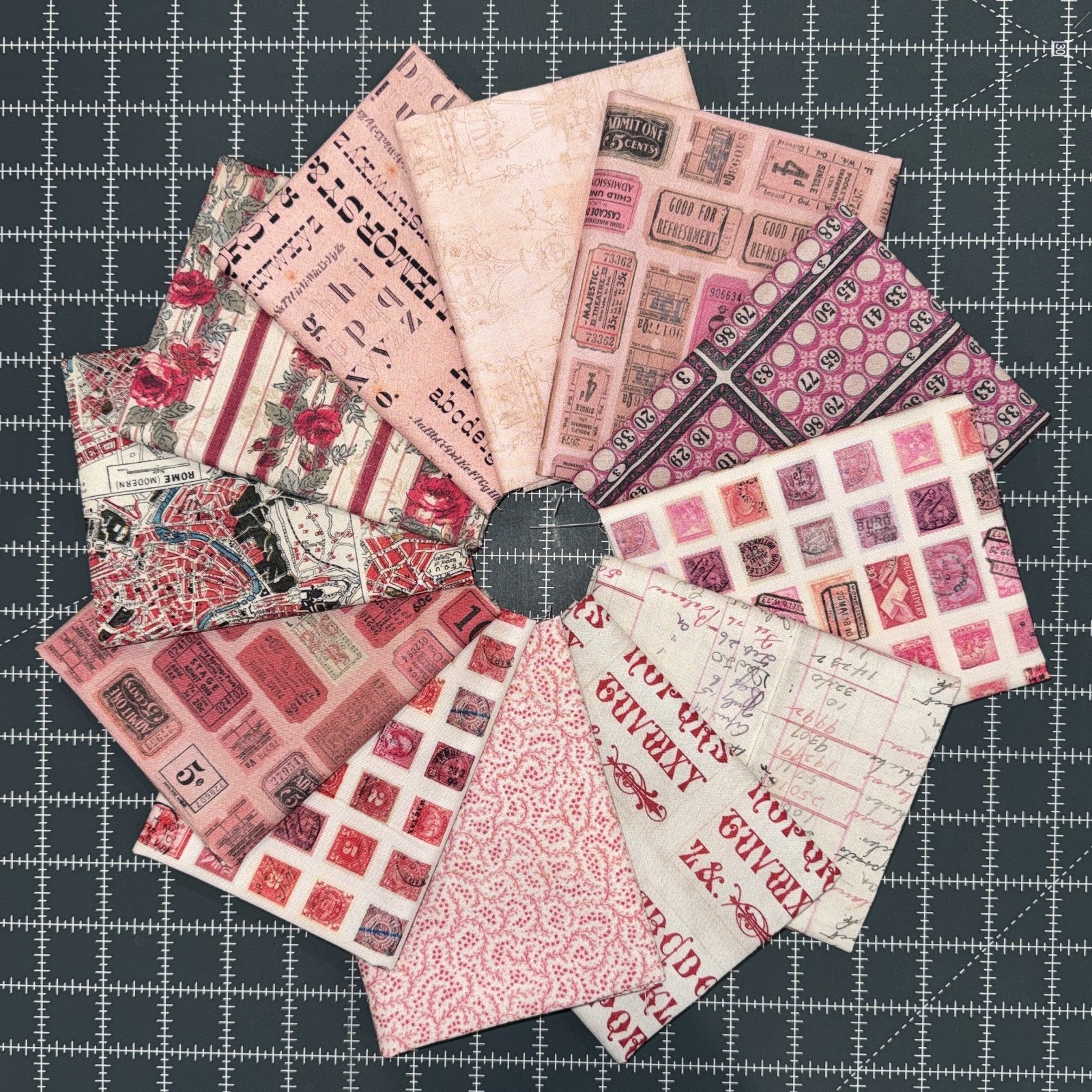 Pink & Red - Tim Holtz Mixed Petite Palette - 12 FQ Bundle