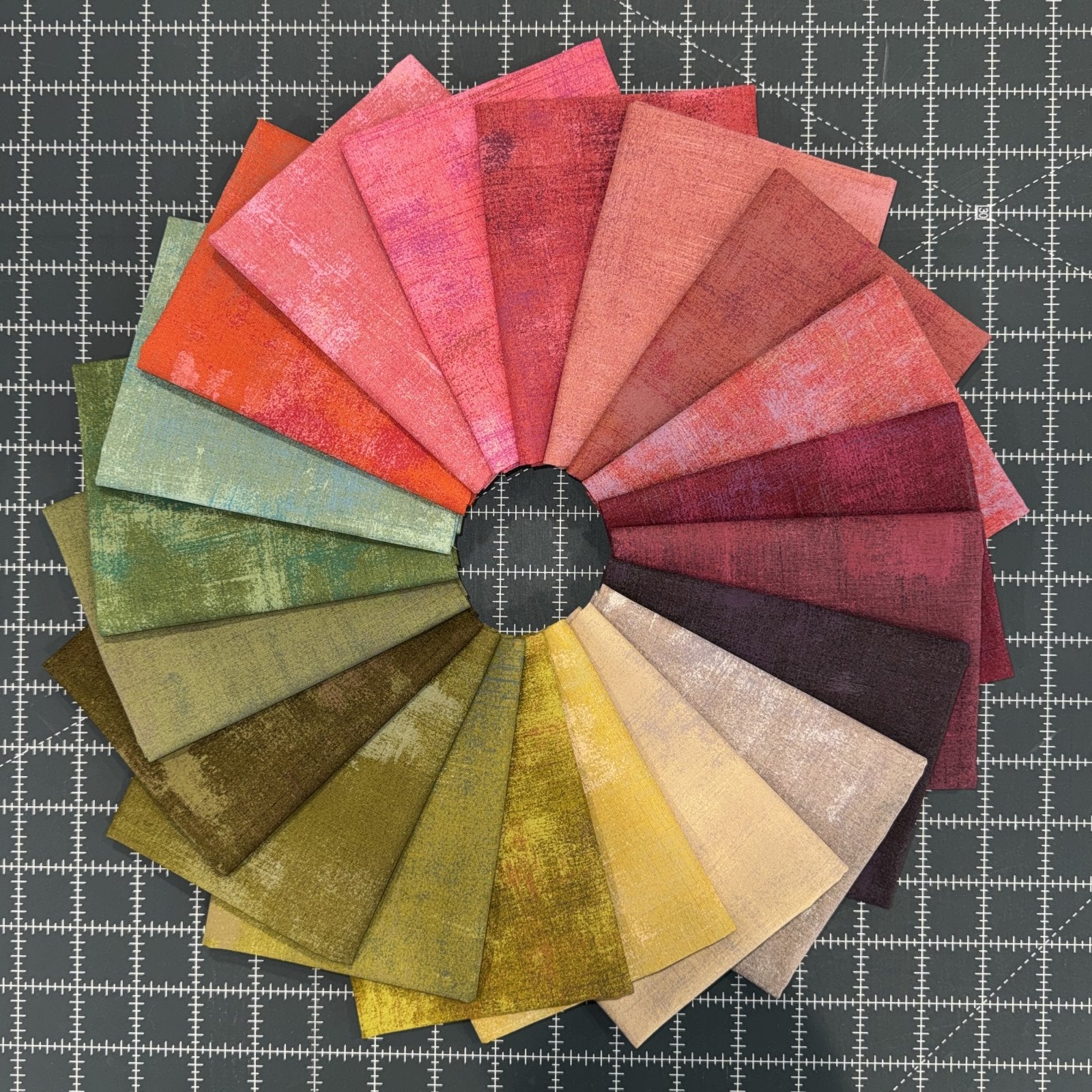 Grunge Discontinued Colors - 20 FQ Bundle