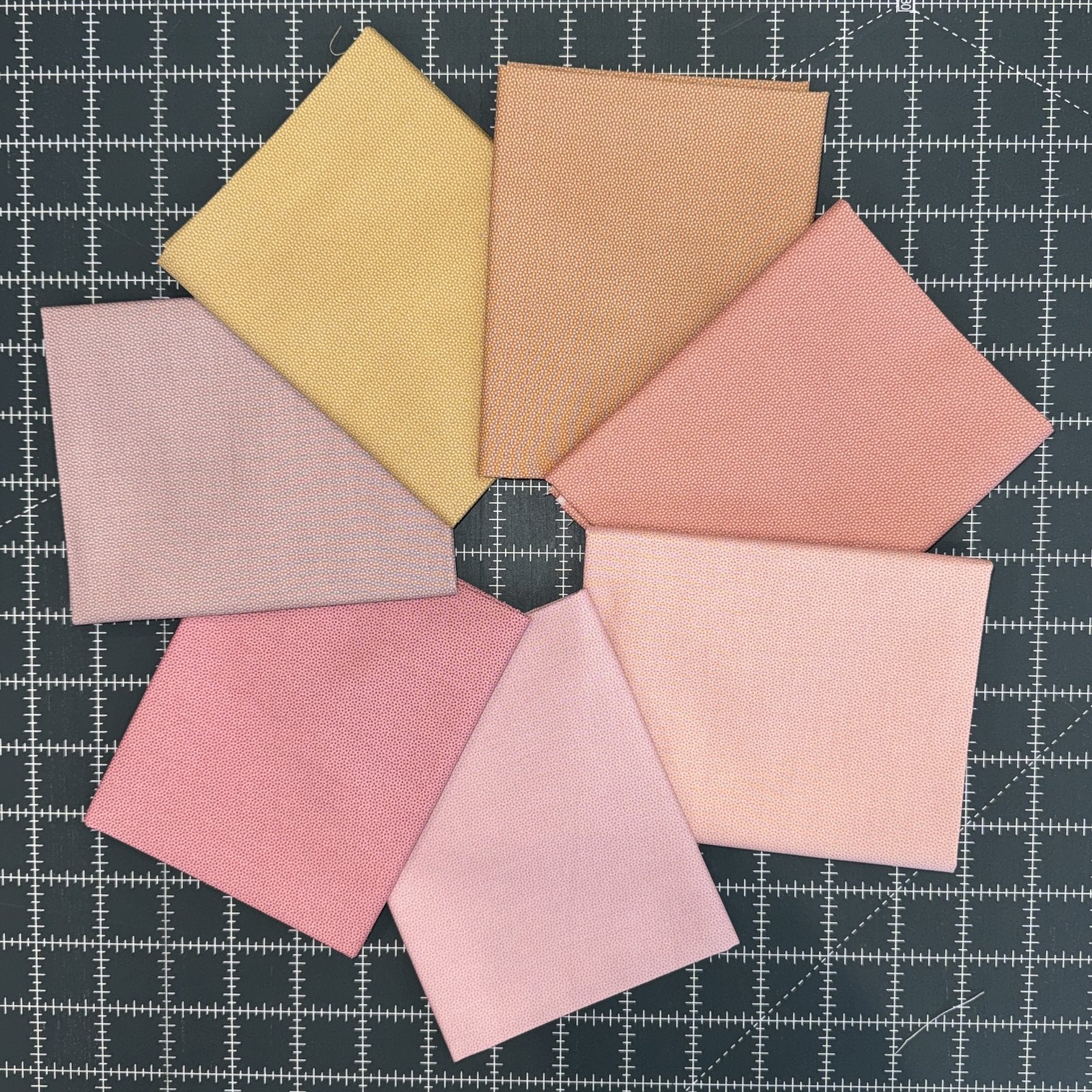 Poppy Seed Warm 7 FQ Bundle • Tilda Fabrics